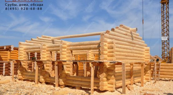 Летняя беседка из бревен