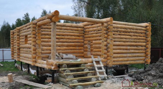 Сруб 9х12 с установкой на свайном фундаменте