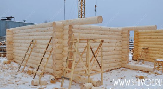 Рубка сруба 7*5 с выносами под веранду