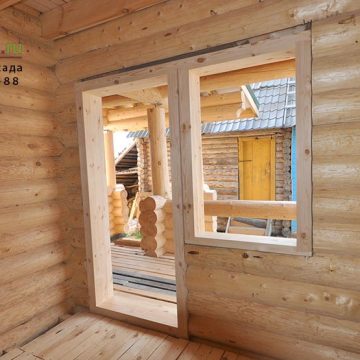 Входные двери в деревянном доме: какие ошибки допускают при их выборе и монтаже?